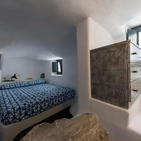 The Luna Lägenhet Emporio (Santorini)