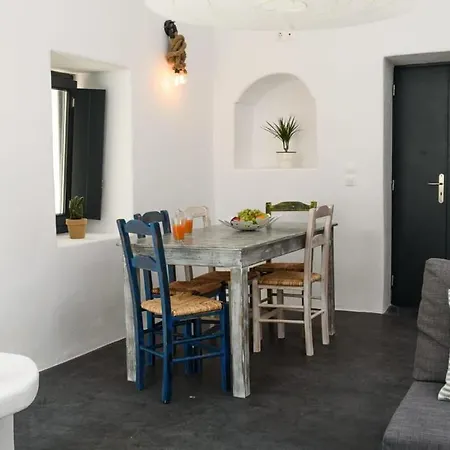 Apartmán The Luna Emporio (Santorini)